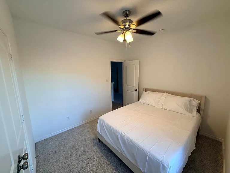 9839 Planters Row Dr — Photo 12