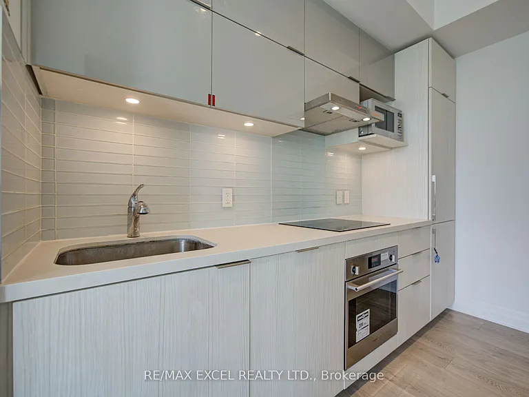 8 Rouge Valley Dr W #609B — Photo 11
