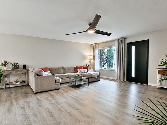2nd image of 1828 Linwood St Unit 3