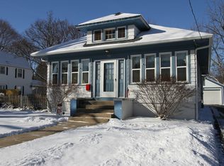 70 Maple St, Crystal Lake, IL 60014