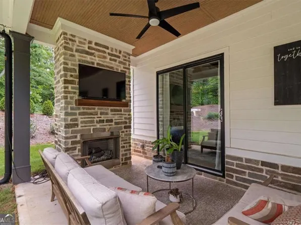 2490 S Carroll Ct, Villa Rica, GA 30180