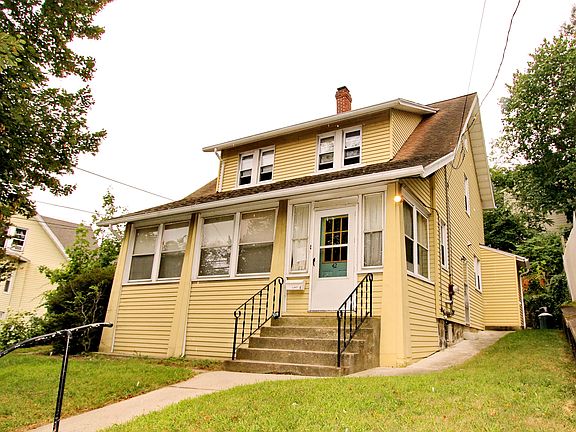 2nd image of 42 Kneen St
