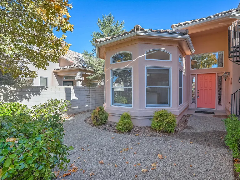 11240 Los Lagos NE — Photo 2
