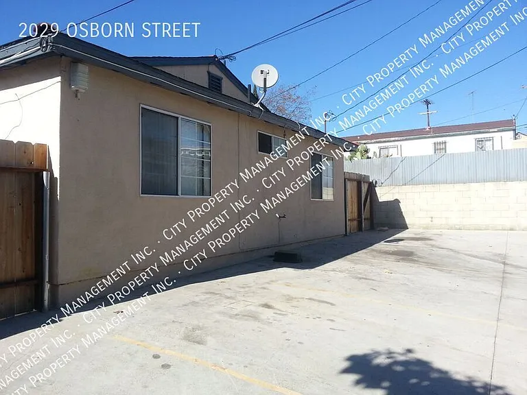 2029 Osborn St — Photo 10