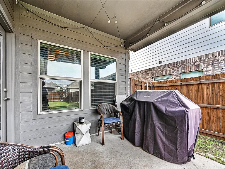 120 Monarch Way — Photo 33