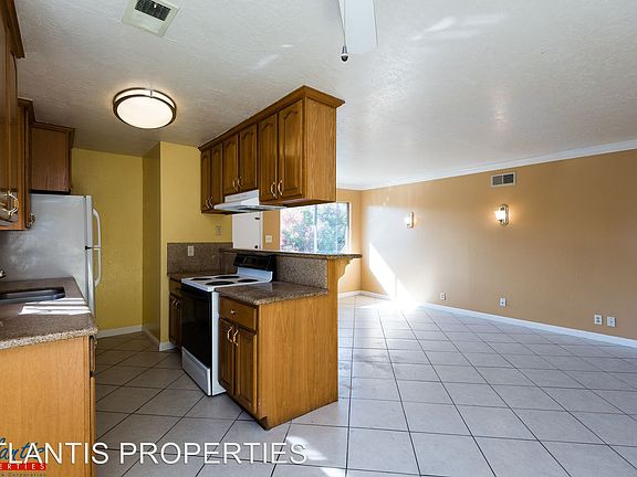 5th image of 266 Tradewinds Ct APT 04
