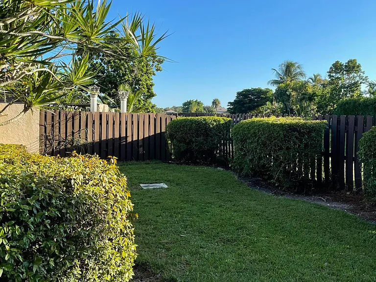 354 SW 28th Ave — Photo 47