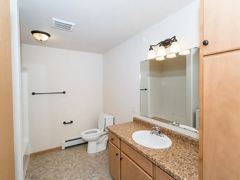 Prosser Place Apartments — Photo 16