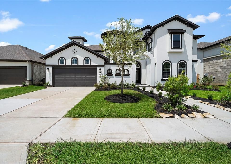 1st image of 10003 Oakwood Trl