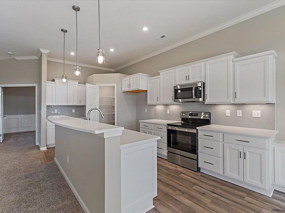 5th image of 7667 Devonshire Dr #30-303