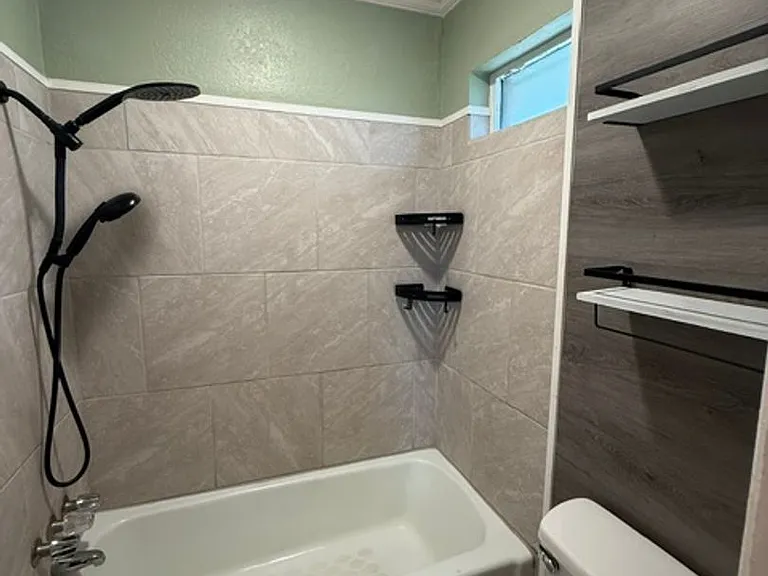 1949 Chimneywood Ct — Photo 11