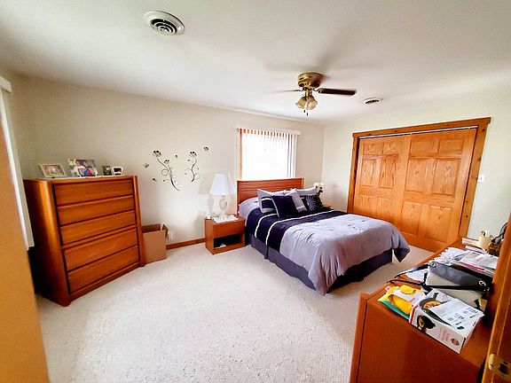 3rd image of 8716 S Meade Ave