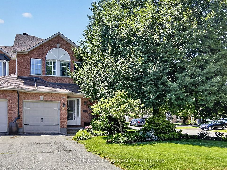 1st image of 2 Wittingham Dr
