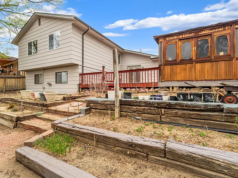 7425 Painted Rock Dr — Photo 33