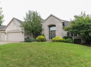 2916 Coventry Ln, Greenwood, IN