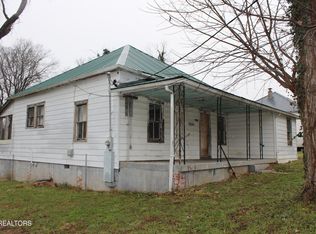 9329 Tipple Ln, Mascot, TN 37806