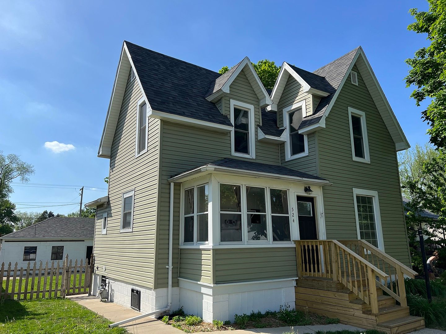 524 N Market St, Paxton, IL 60957 Zillow