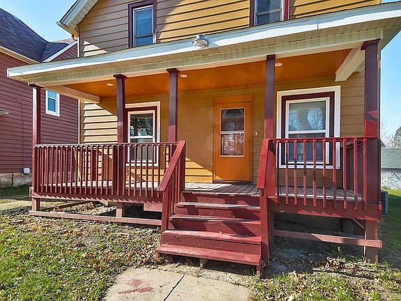2nd image of 524 Oakley Ave