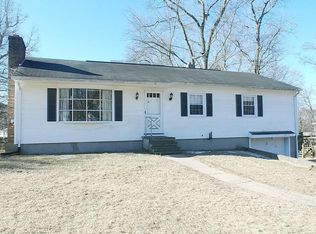 59 Knollwood Dr, Westfield, MA 01085