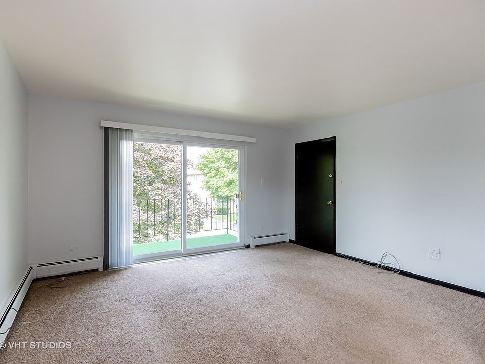 2nd image of 4513 Maple Ave APT D