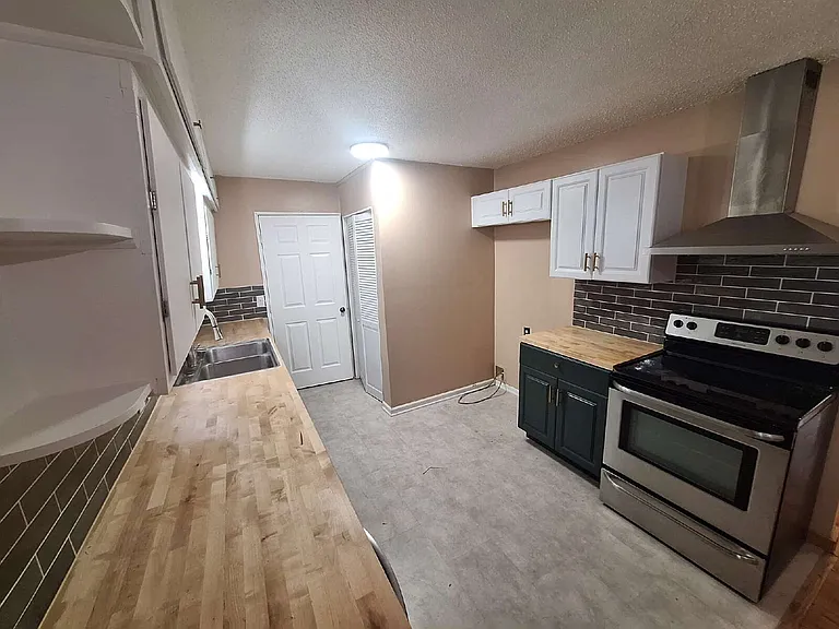 849 Lexington Rd — Photo 5