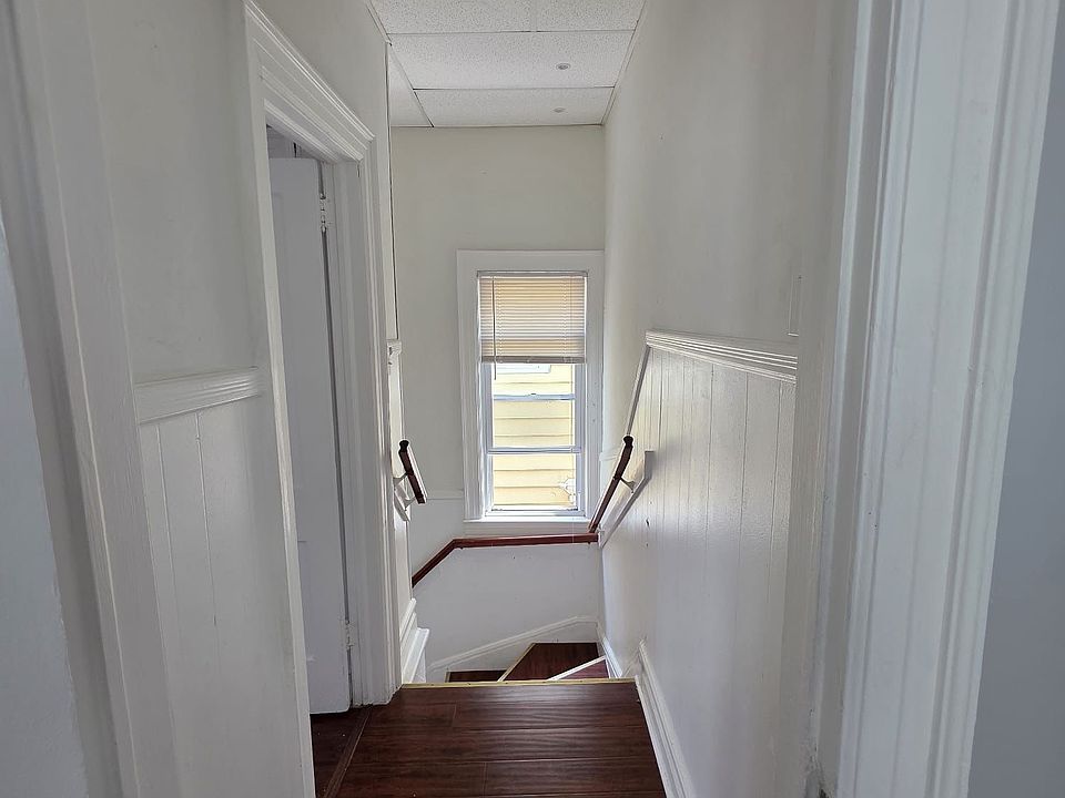 Entry way