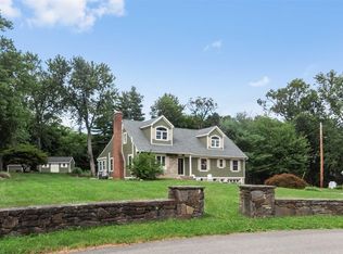 33 Wellesley Pl #V, Fishkill, NY 12524