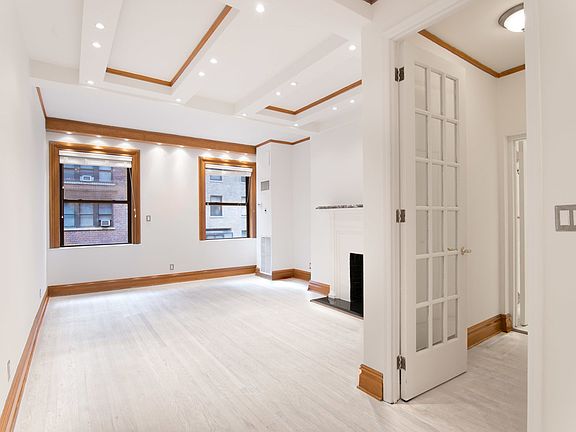 4th image of 145 W 58th St #7H1