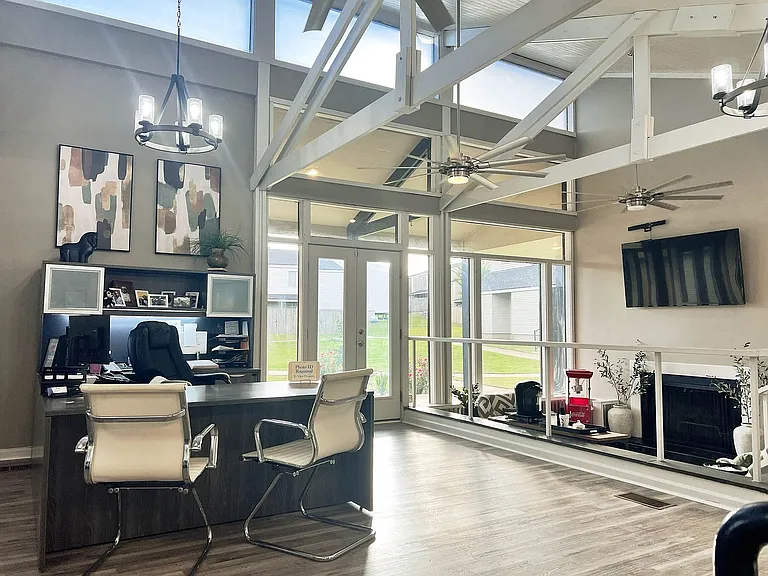 Leasing Office