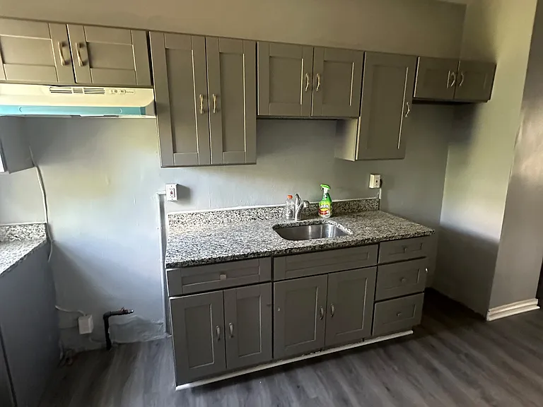 522 Chateau Ave — Photo 5