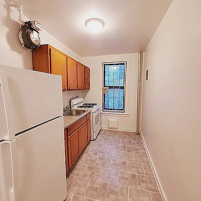 2nd image of 2541 Aqueduct Ave W #B6
