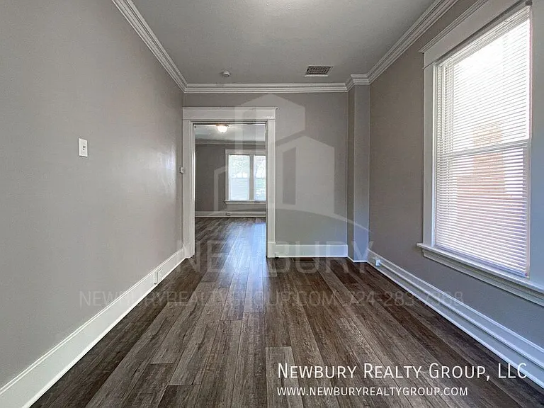 313 Wilson Ave — Photo 11