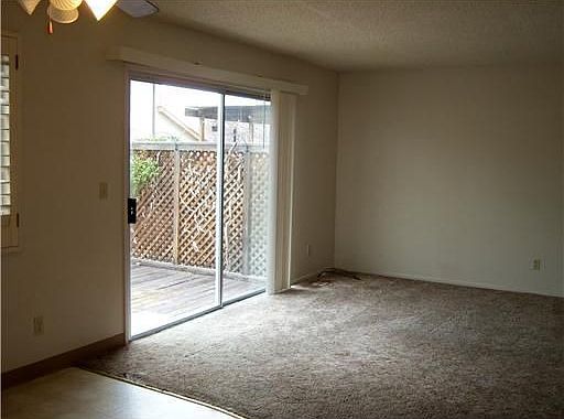 5th image of 3187 Myles Dr