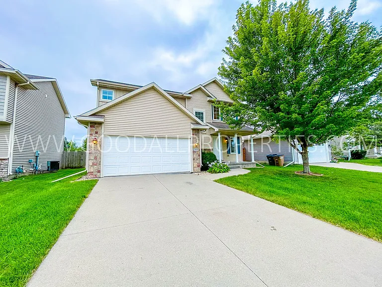 9450 Red Sunset Dr — Photo 1