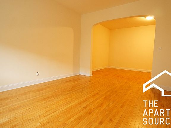 5th image of 2651 N Milwaukee Ave #2