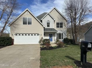 4006 Glaze Rd, Johnson City, TN 37601