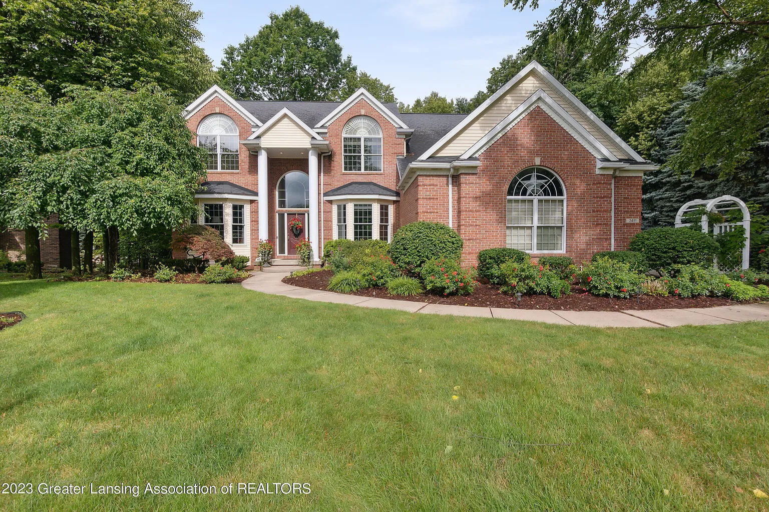 2411 Sugartree Trl photo 1