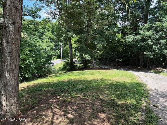 3rd image of 4906 Shady Rd