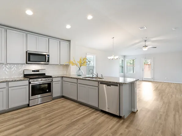 8603 Straight Oaks, San Antonio, TX 78254