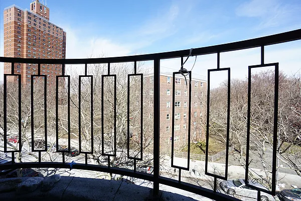 Rented by Rennit Inc. | media 24