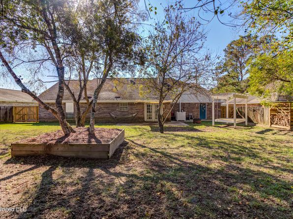 11516 Wedgewood Ln, Ocean Springs, MS 39564