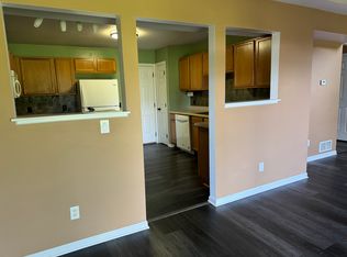 211 W Dekalb Dr, Maple Park, IL 60151