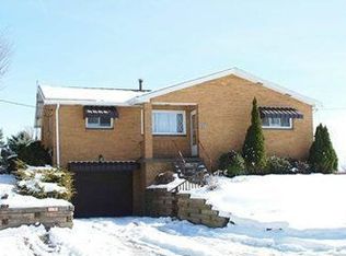 1131 Hollywood Dr, Beaver Falls, PA 15010