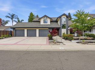 909 Opal Ln, Ripon, CA 95366