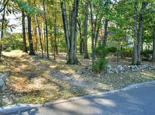 492 Manchester Ave, North Haledon Boro, NJ 07508