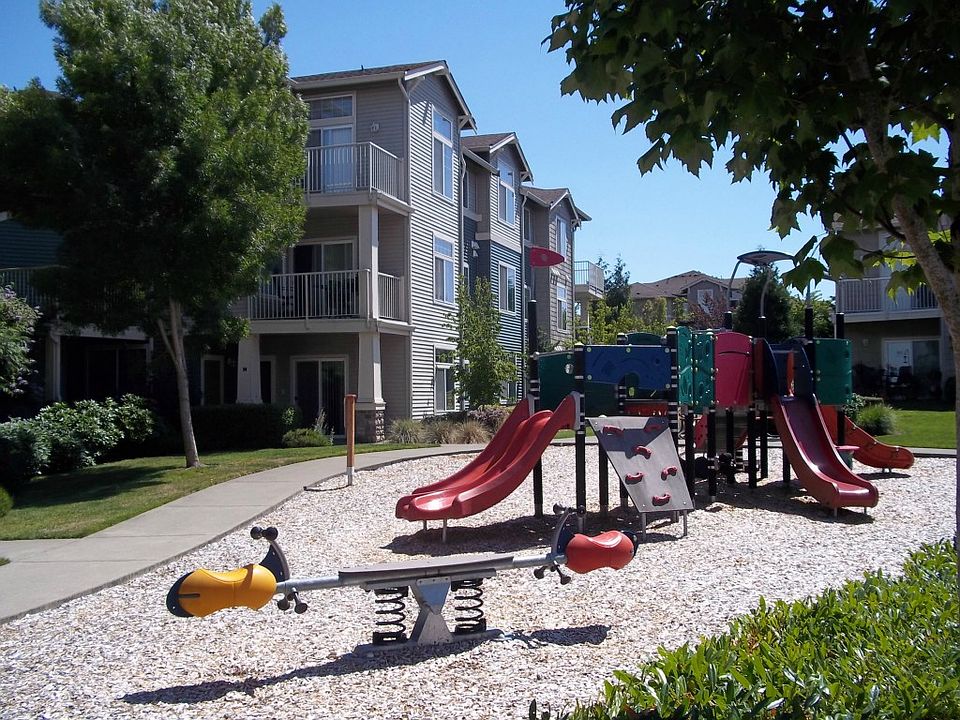 2nd image of 6127 Isaac Ave SE Unit H-16