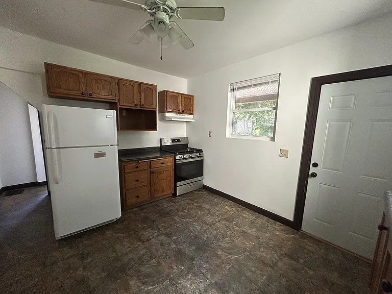 118 S Blair St #1 — Photo 16
