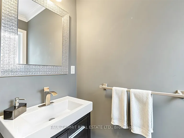 210 Bayview Fairways Dr — Photo 12