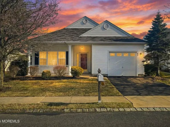 42 Kensington Road, Manchester, NJ 08759