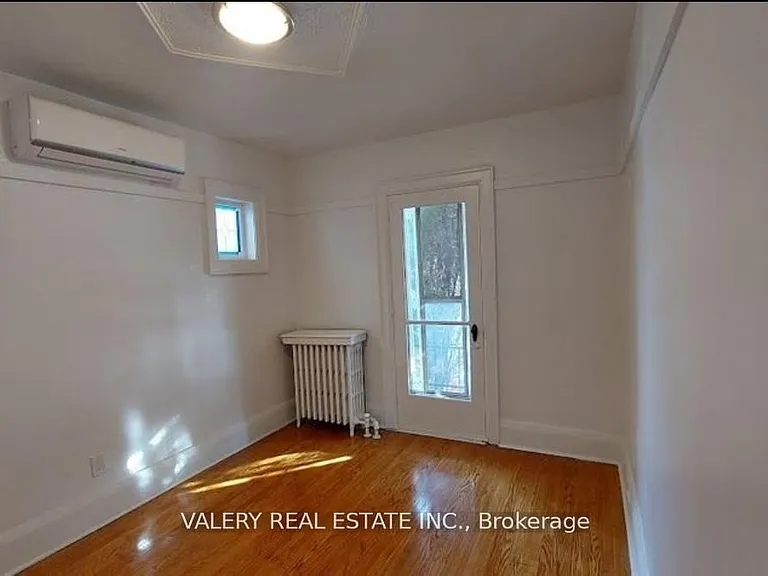 130 Glengarry Ave — Photo 6